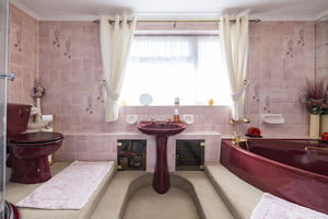 En-Suite- click for photo gallery